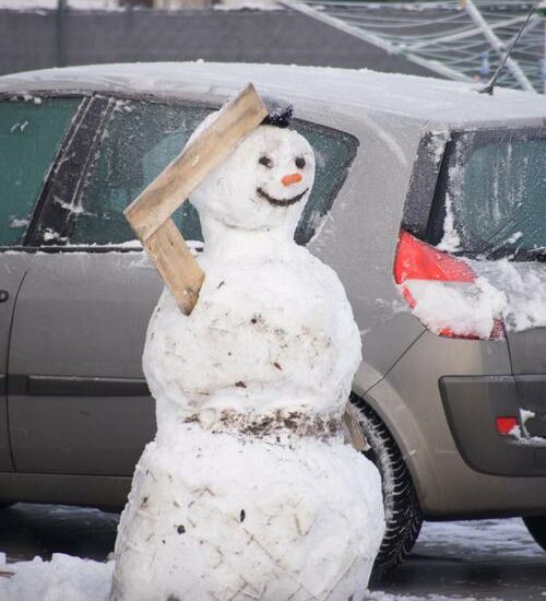 At first glance it’s an ordinary snowman, but how it was made and where makes it super exceptional…
