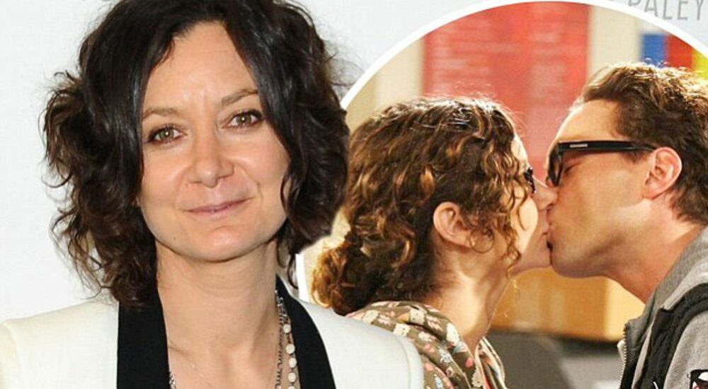 While working on “Roseanne,” Sara Gilbert came out as gay to her then-boyfriend Johnny Galecki, and he has supported her ever since…